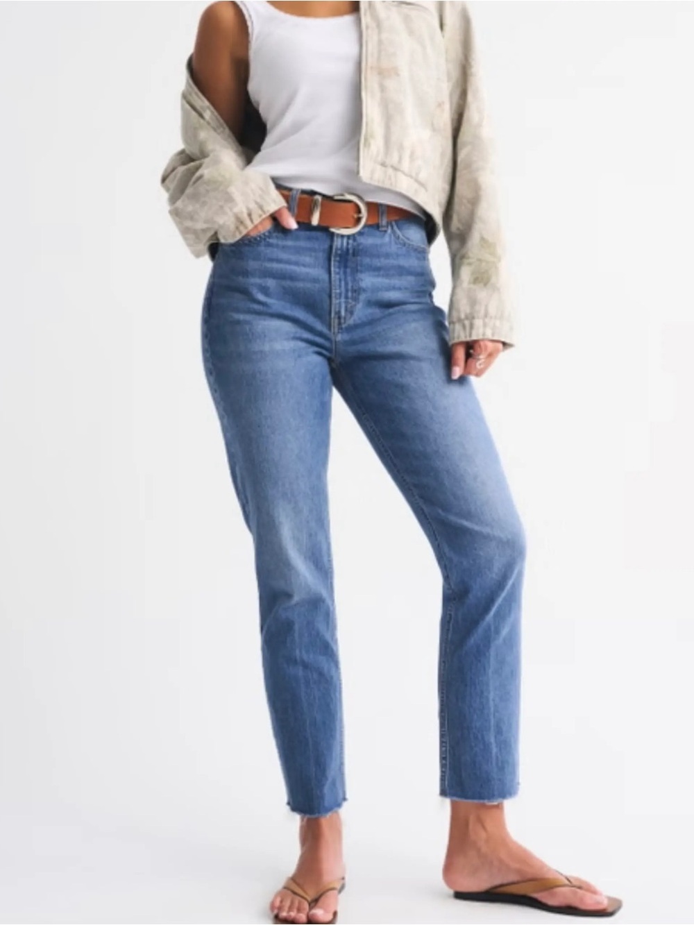 Abercrombie & Fitch | Ultra High Rise Cropped Ankle Straight Jeans-Short Length